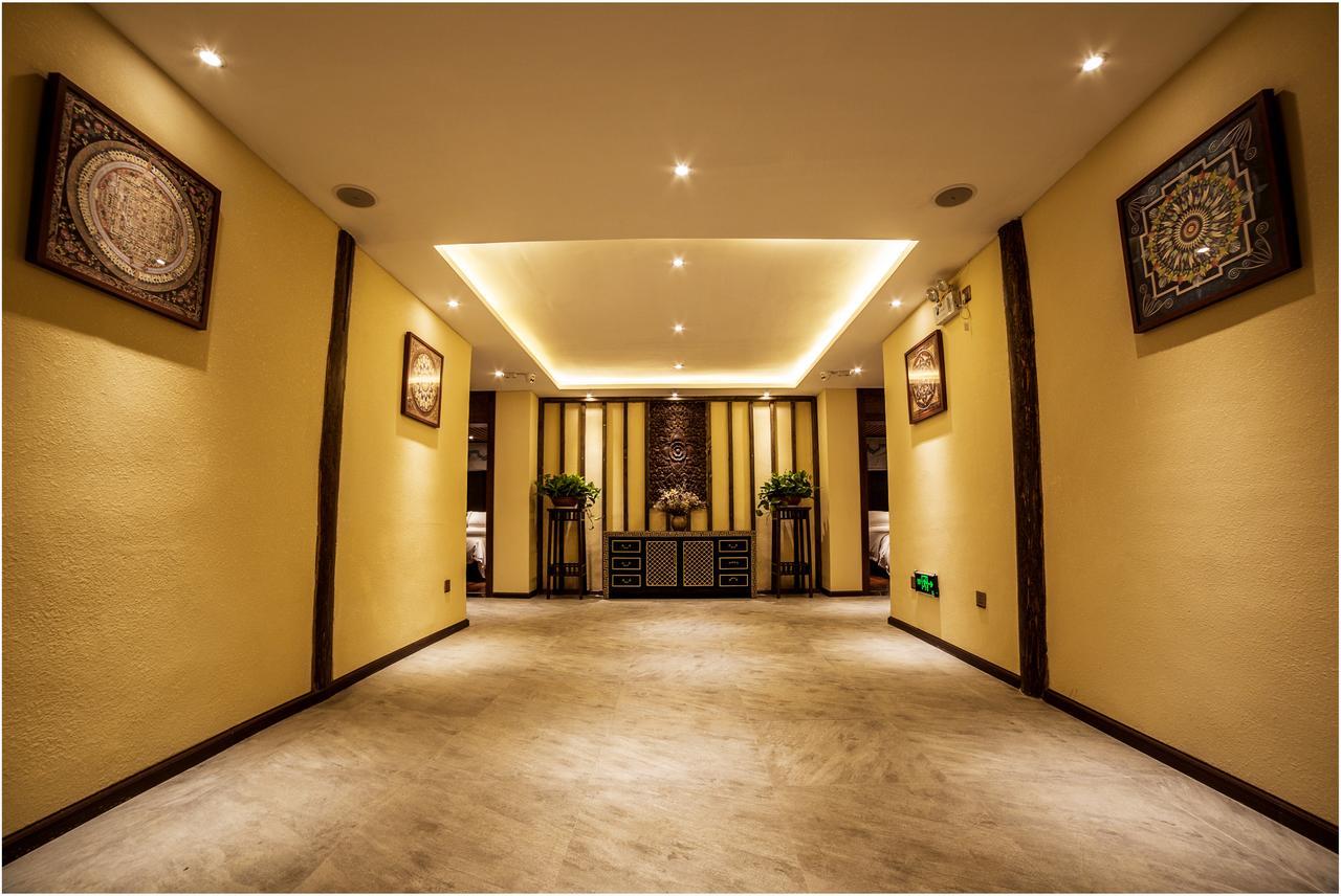 Blossom Dynasty Inn Shangri-La Exteriör bild