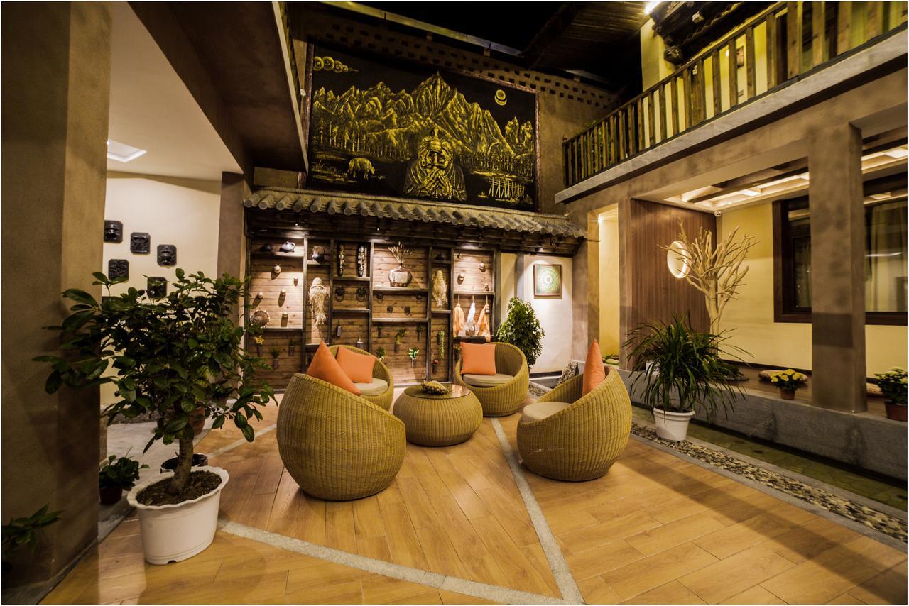 Blossom Dynasty Inn Shangri-La Exteriör bild