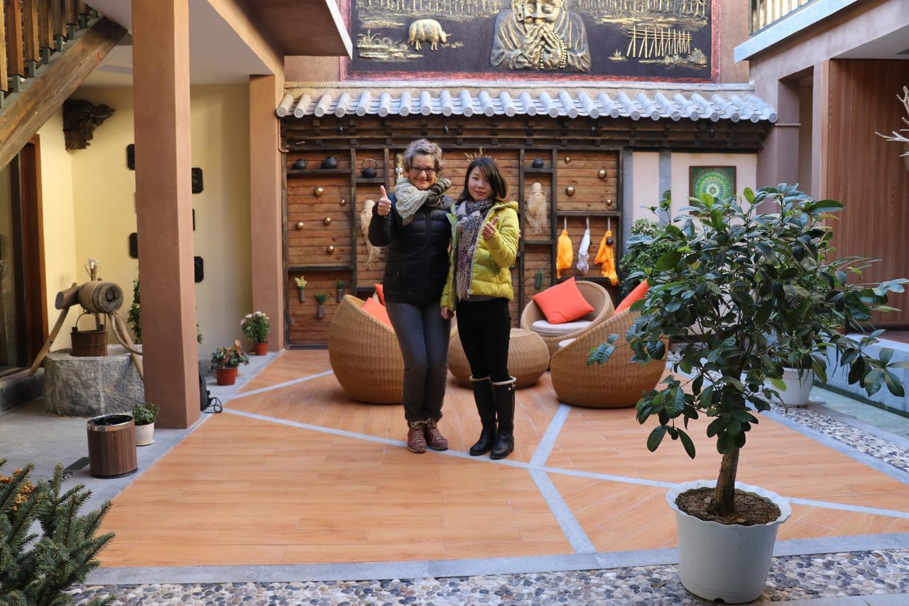 Blossom Dynasty Inn Shangri-La Exteriör bild