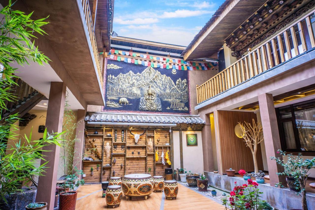 Blossom Dynasty Inn Shangri-La Exteriör bild